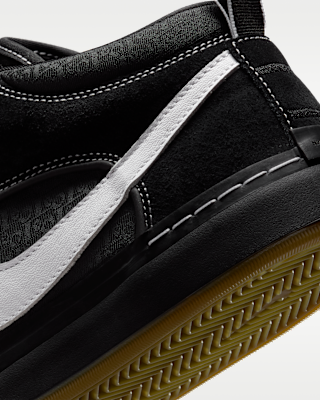 NIKE SB ナイキ　リアクトロ　レオ　スニーカー　スケートボード　ローカット Nike.comにおけるナイキ SB リアクト レオ スケートボードシューズ